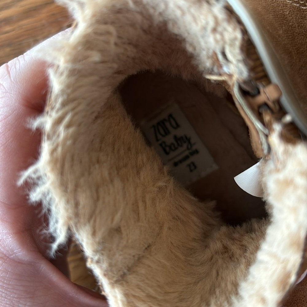 Zara Baby fur lined dream big shoes size 23 eu size 6 us. - Picture 5 of 12